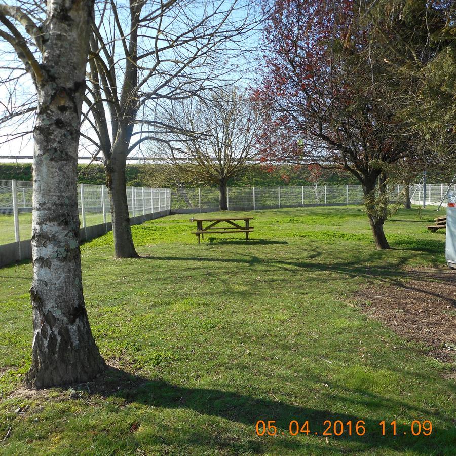 B&B Hotel Châtellerault Exterior photo