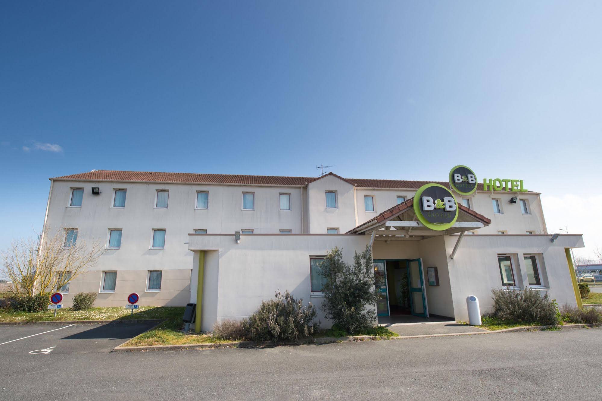 B&B Hotel Châtellerault Exterior photo