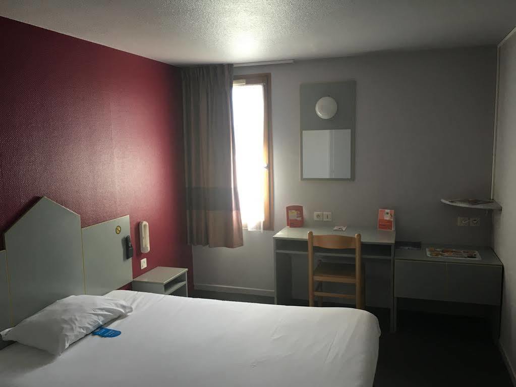 B&B Hotel Châtellerault Exterior photo